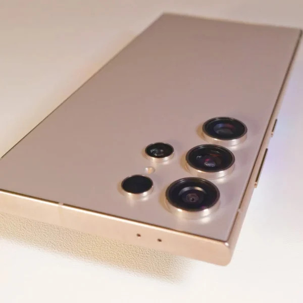 Samsung Galaxy S25 – Image 3